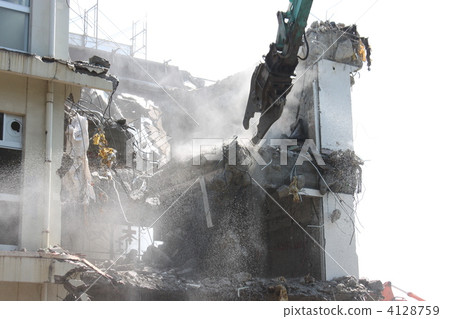 Small dismantlement work by Fuchu 4128759