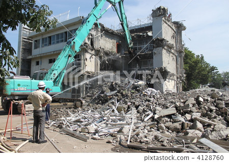Small dismantlement work by Fuchu Small dismantlement work by Fuchu 4128760