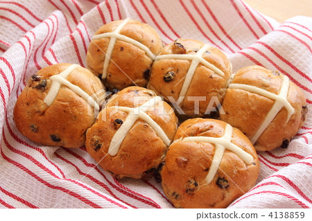Easter hot cross van Easter hot cross van 4138859