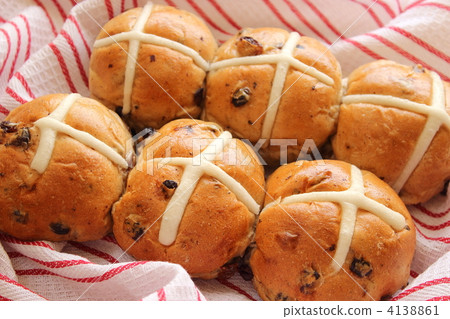 Easter hot cross van Easter hot cross van 4138861