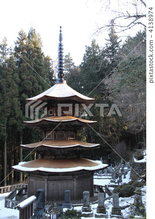 National Treasure "Anakara-ji Ekaga triple tower" National Treasure "Anakara-ji Ekaga triple tower" 4138974
