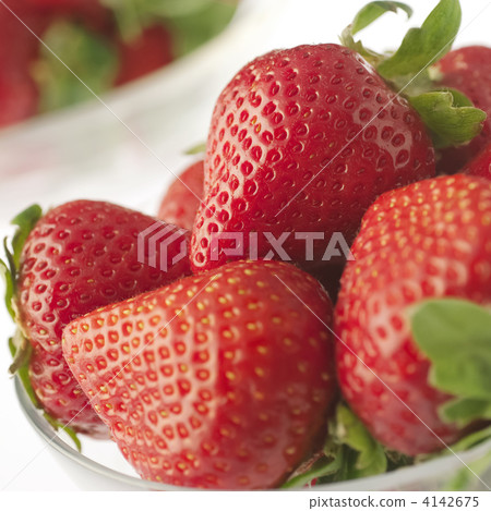 一個草莓 4142675