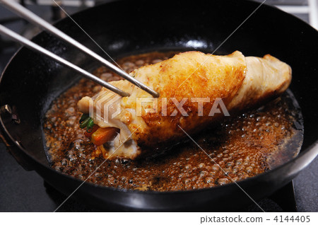 Meat winding cooking scene 4144405