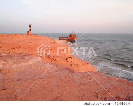 擱淺的毛里塔尼亞·布朗克角船 4144524