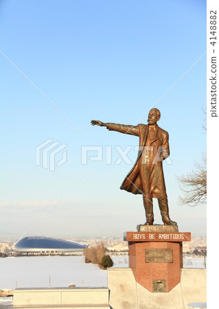 Dr. Clark in winter 4148882