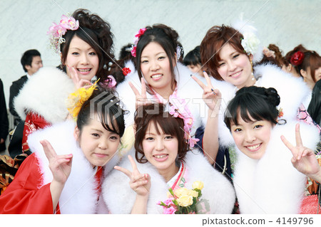 Adult ceremony (6 women) 4149796