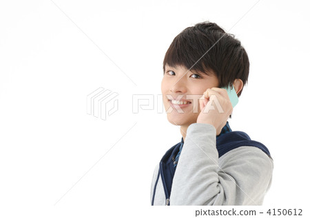 一個年輕人穿著派克大衣 一個年輕人穿著派克大衣 4150612