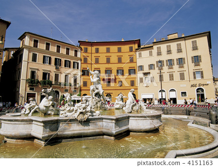 Piazza Navona in Rome Piazza Navona in Rome 4151163