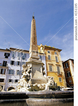 Rotonda square in Rome 4151195