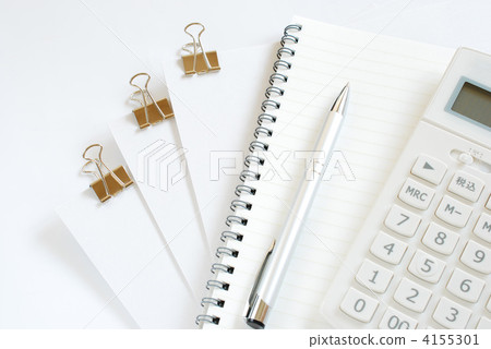 Documents and note pens and calculators 4155301