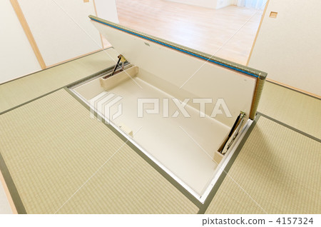 Underfloor storage in a newly built Japanese-style room Underfloor storage in a newly built Japanese-style room 4157324