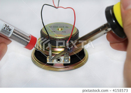 Soldering speaker wiring 4158573