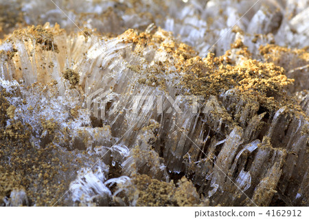 frost pillar 4162912