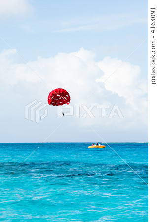Parasailing 4163091
