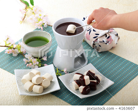 White Day Chocolate Fondue 2 4163607