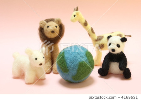 Earth and animals (wool felt) Earth and animals (wool felt) 4169651