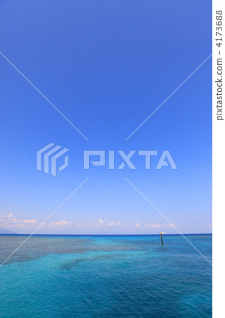 與藍色顏色的風景 與藍色顏色的風景 4173688