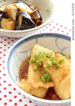 煎白魚和油炸茄子 煎白魚和油炸茄子 4175859