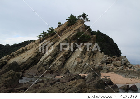 Geology of Torajima 4176359