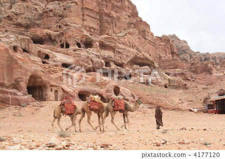 The way to Petra Eddil The way to Petra Eddil 4177120