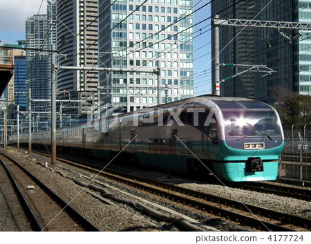 Limited Express Superview Odoriko 251 series Hamamatsucho Station Limited Express Superview Odoriko 251 series Hamamatsucho Station 4177724