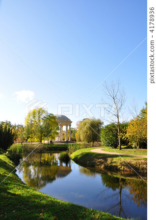 Petit Trianon Brook Petit Trianon Brook 4178936