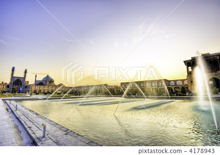 Emram Square Iran 4178943