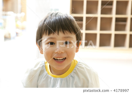 Kindergarten boys 4178997