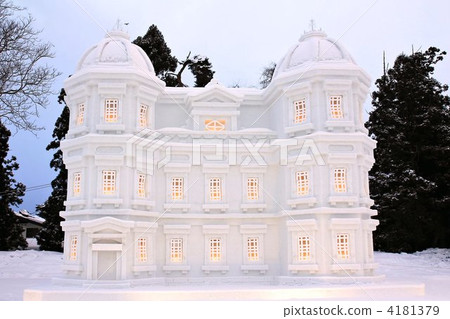 前弘前市圖書館的雪雕象 前弘前市圖書館的雪雕象 4181379