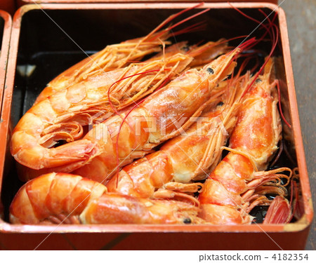 New Year dish (shrimp) 4182354