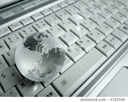 PC and the earth 4185566