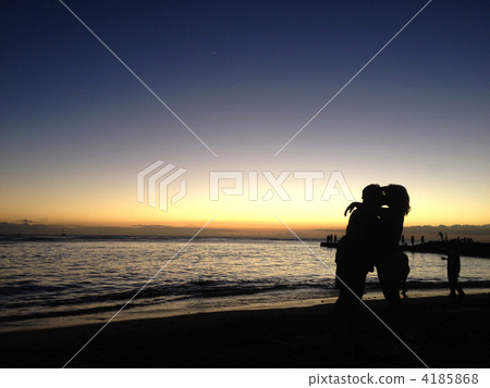 海邊情侶（外國情侶） 4185868