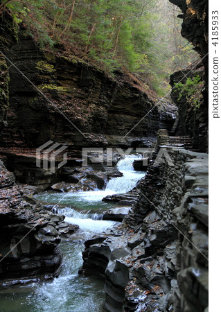 Natural park waterfall 4185933