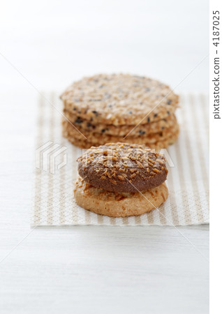 sesame cookies, biscuit, biscuits 4187025
