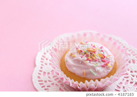 Pink cupcake 4187183