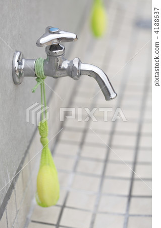 水龍頭和肥皂 水龍頭和肥皂 4188637