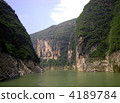 在長江 4189784