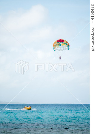 Parasailing 4198458