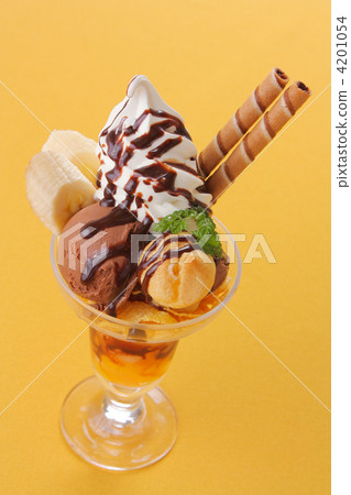 Chocolate banana parfait 4201054