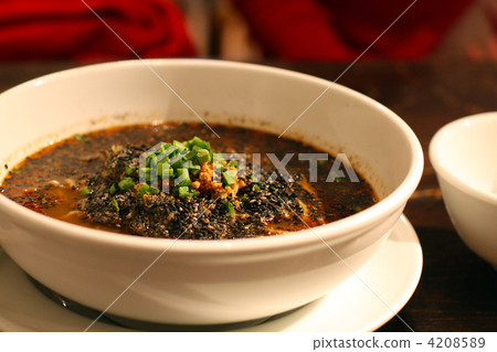 Black sesame lotus noodles Black sesame lotus noodles 4208589