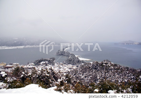 Amanagashita in the snow 4212059