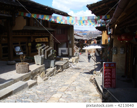 Yunnan Shangri-la Manshaku Old Castle Yunnan Shangri-la Manshaku Old Castle 4213040