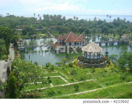 Taman Uyo 3 4213602