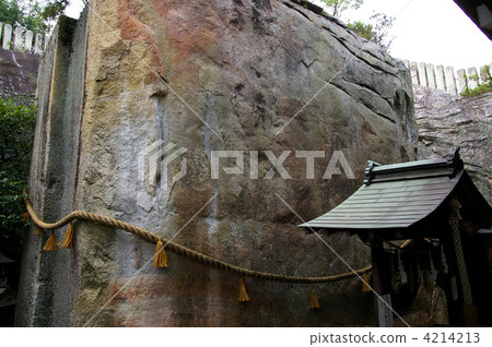 Oishi Shrine Stone Treasure 4214213