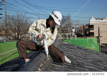 A woman repairing the roof 4214542