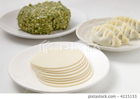 手工製作的餃子 4215133