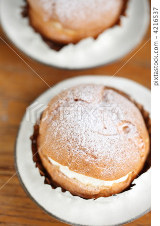 dessert, cream puff, confectionery 4216537