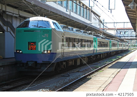 head of rice, limited express train, niigata station 4217505