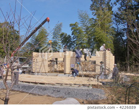 Under construction 4226889