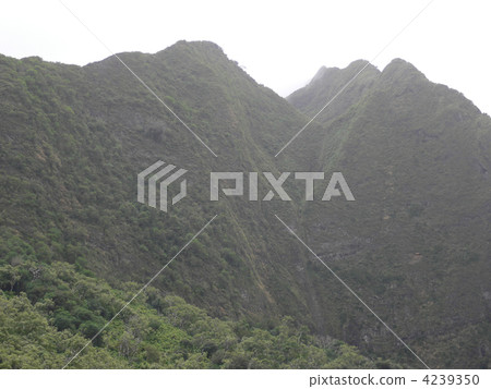 Mountains of Maui Mountains of Maui 4239350